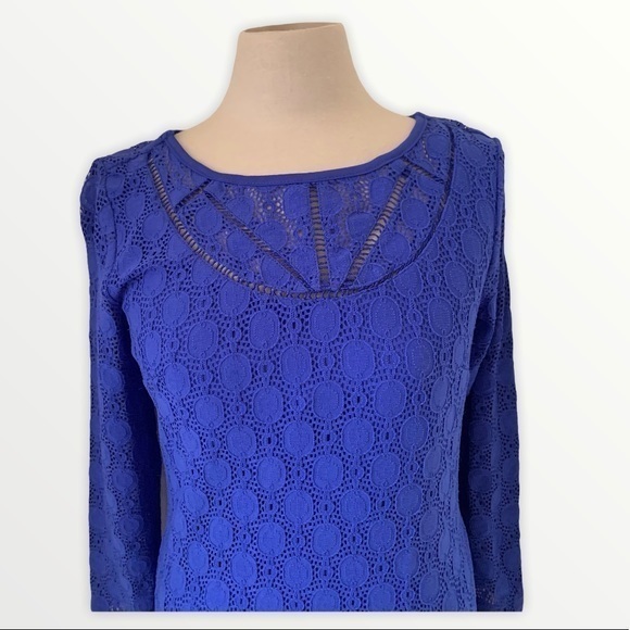 Royal blue colored lace dress - Picture 3 of 3